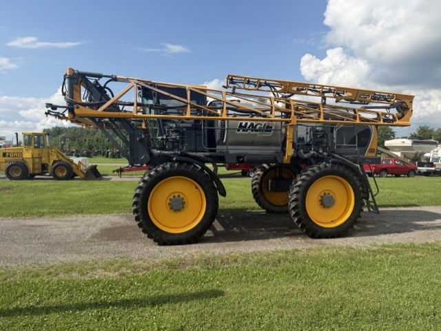 John Deere 7720 Titan II combine harvester